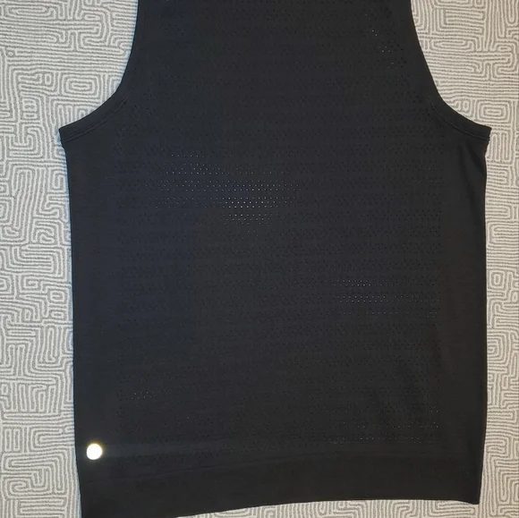Lululemon breeze by muscle tank black size 6 - Picture 2 of 2